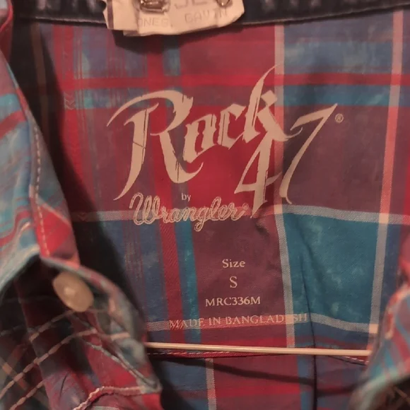 Vintage Mens Short Sleeve Button Up - Picture 2 of 3